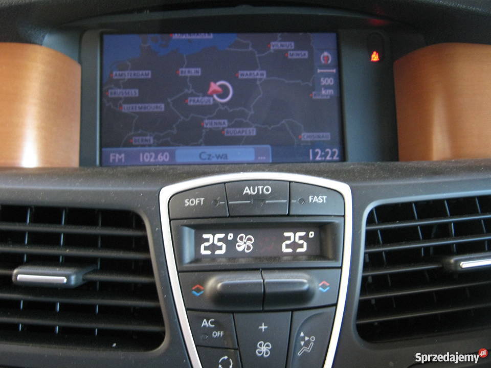 7711422440 LAGUNA III RAMKA RADIA NA RADIO Wyposażenie wnętrza Częstochowa sprzedam