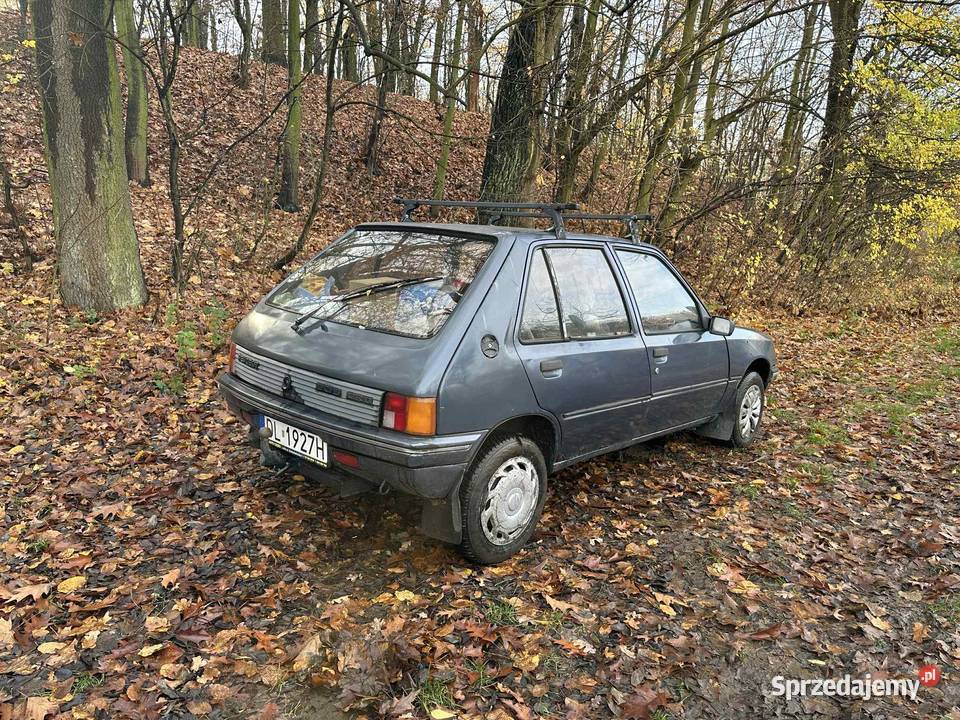 Peugeot 205 1985 18 diesel słaby stan auto do Legnica
