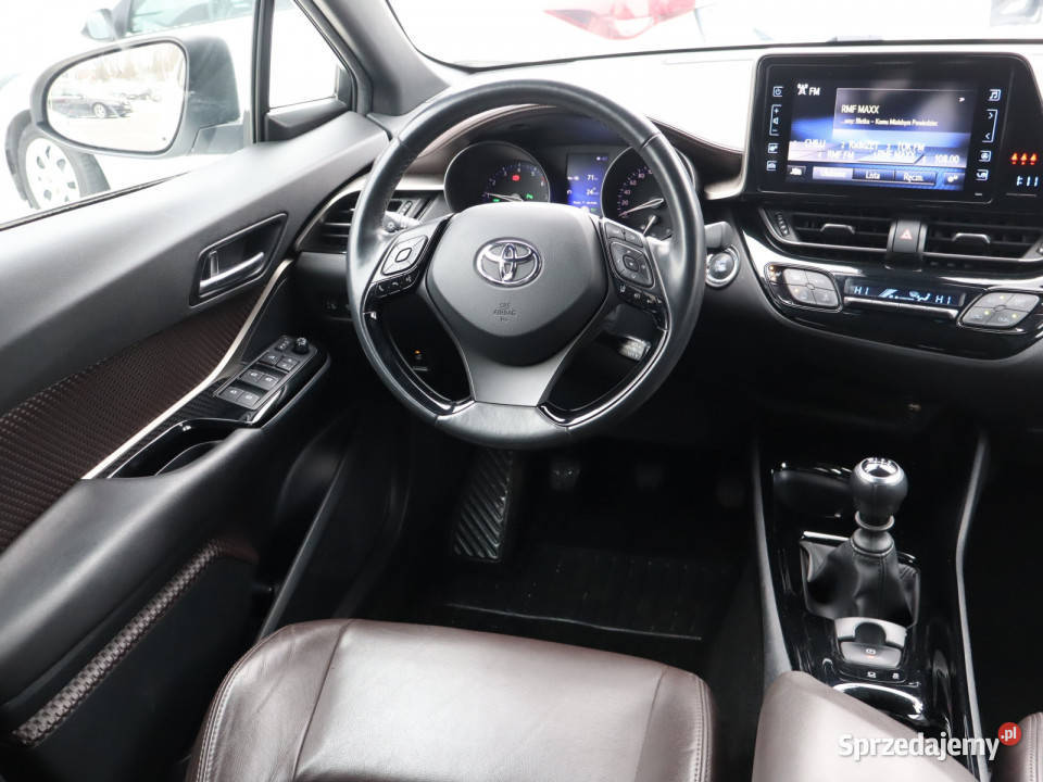 Toyota CHR 12 Turbo isofix Katowice sprzedam