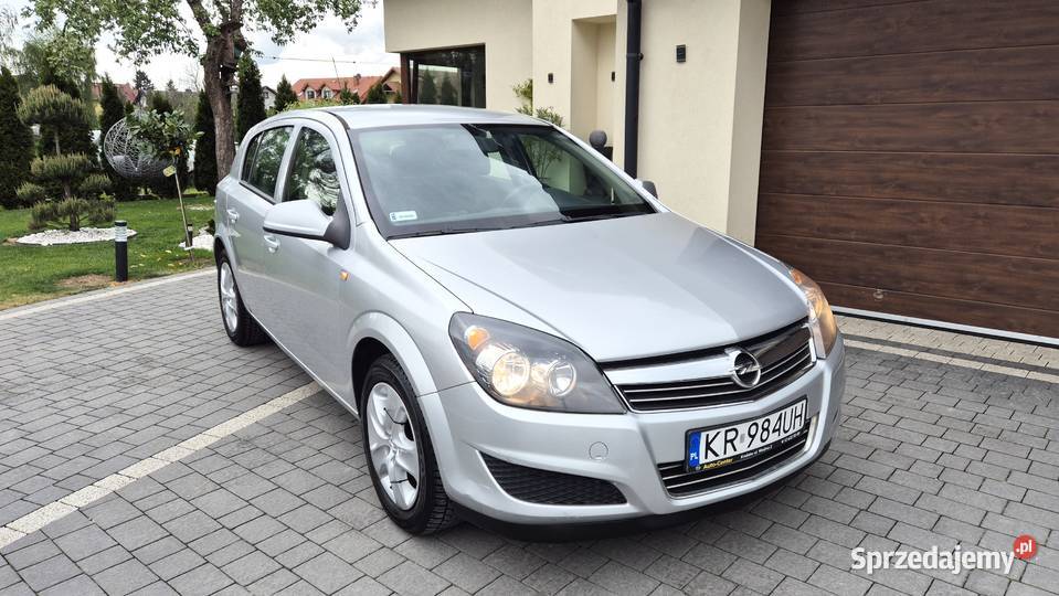 OPEL ASTRA H 2012 16 KRAJOWY 1 WŁ 208000km Niepołomice sprzedam