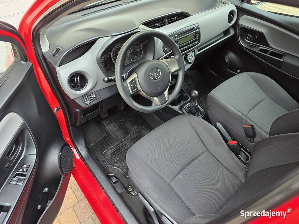 Toyota Yaris 10 VVTi Active bezwypadkowy bardo nieuszkodzony