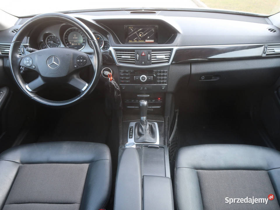 Mercedes E E 200 nawigacja
