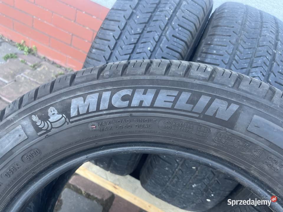 Opona MICHELIN Agilis 21560R17C