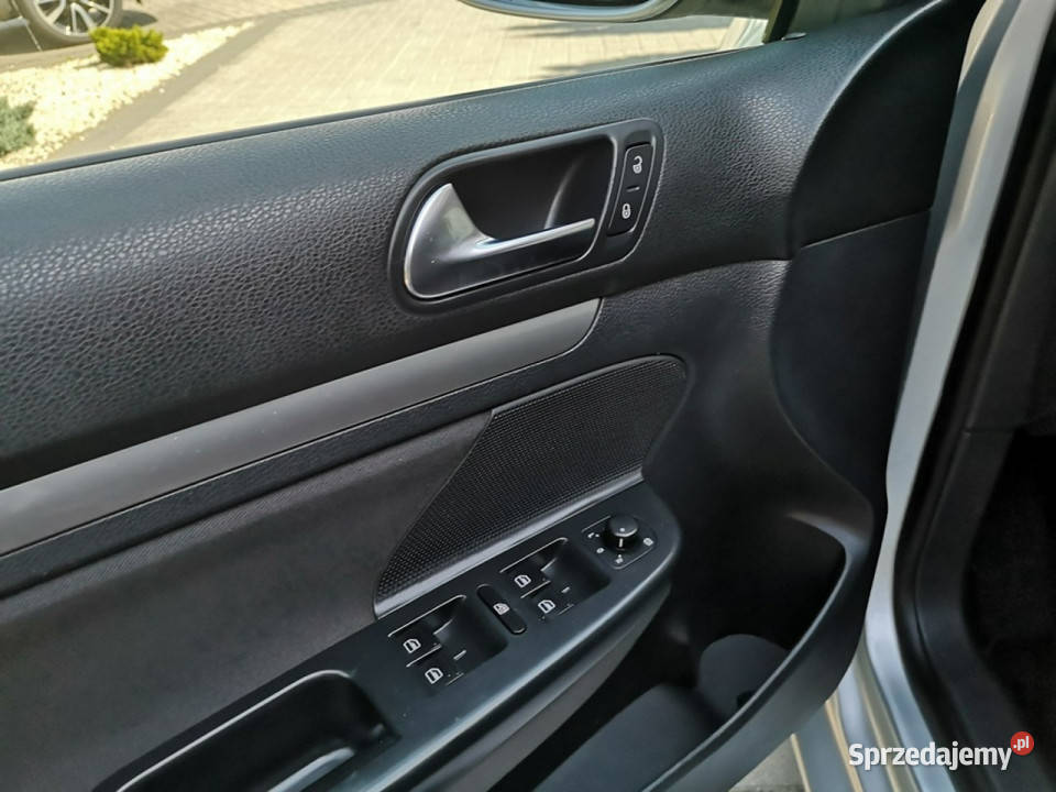 Volkswagen Golf 16 TDI Klimatronic Tempomat garażowany Strzegom