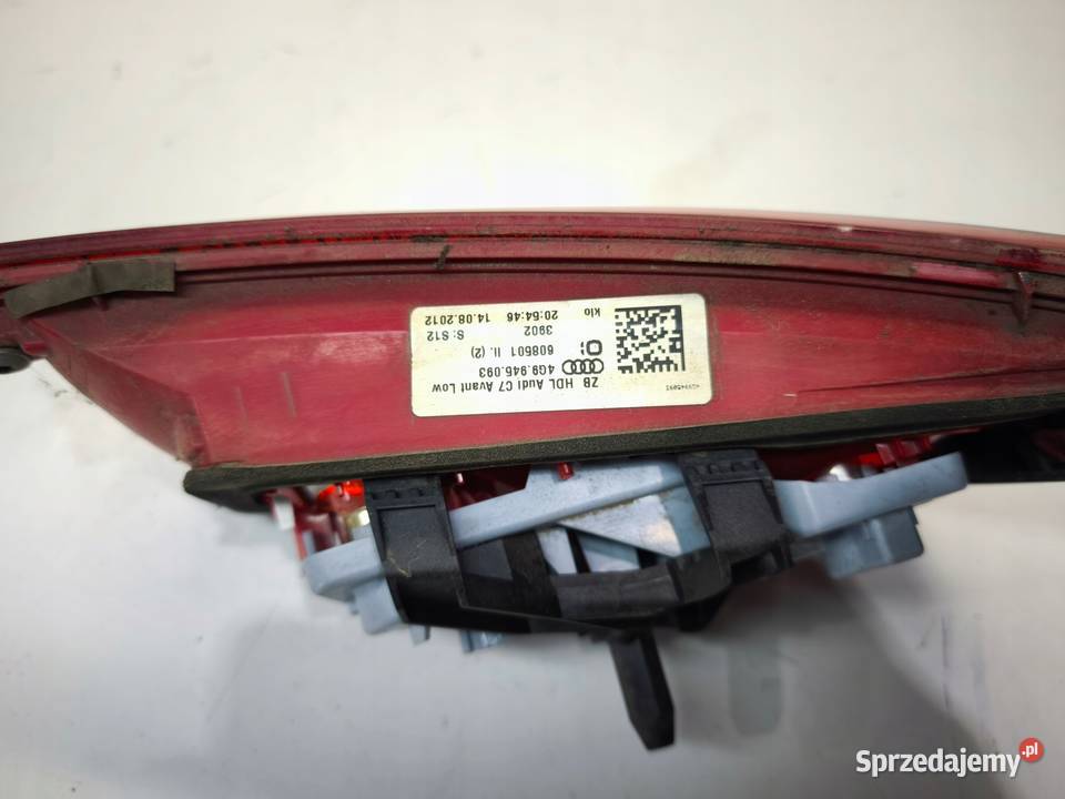 LAMPA LEWY TYŁ W KLAPĘ AUDI A6 C7 AVANT Lampy tylne Przystajń