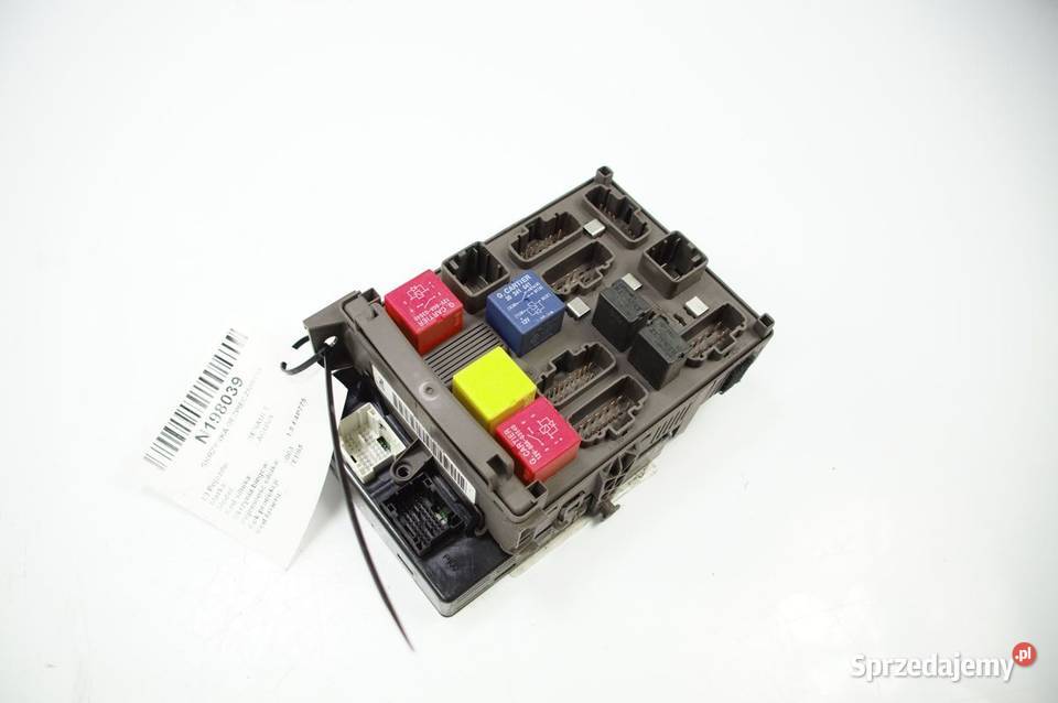 SKRZYNKA BEZPIECZNIKÓW RENAULT LAGUNA II osobowe Pozostałe Lipno sprzedam