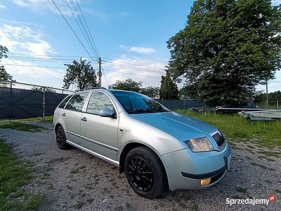 Skoda Fabia kombi dlugie opłaty 19 TDI klima