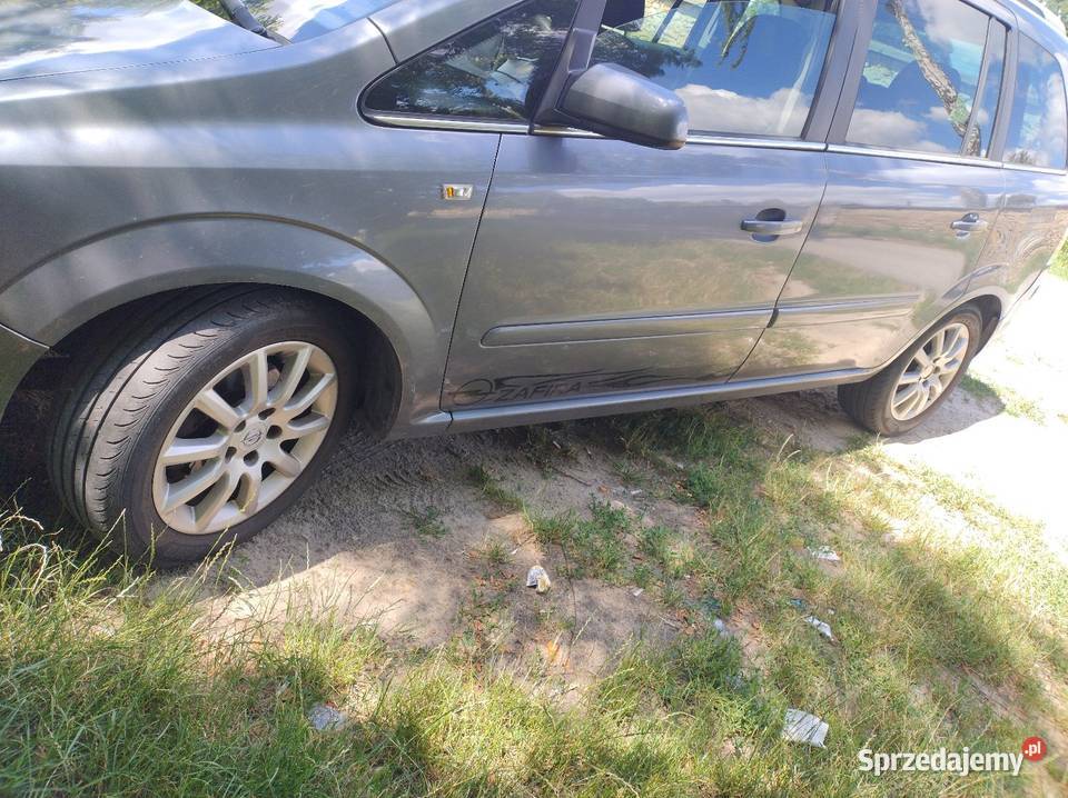 Opel Zafira B 16 benzyna 5500 zl bez negocjacji Ostrowiec Świętokrzyski