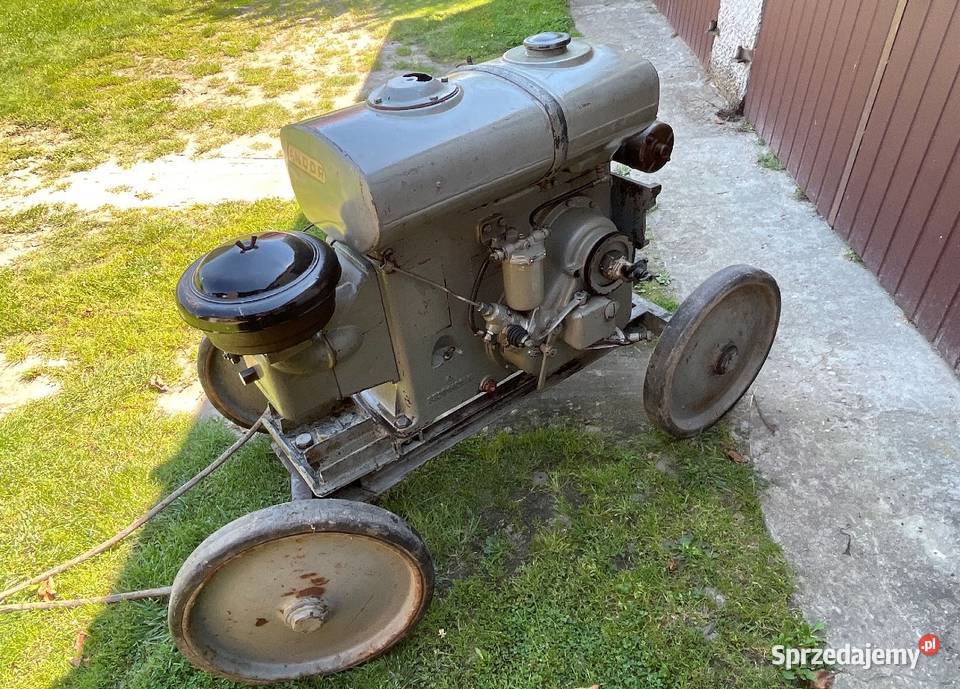 Silnik spalinowy typ S 320R z rozrusznikiem Parczew