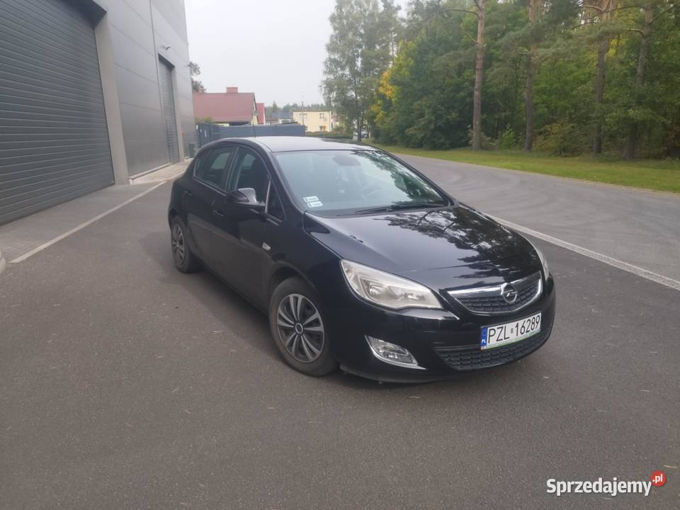 Sprzedam Opel Astra J 13cdti 95 Astra Złotów