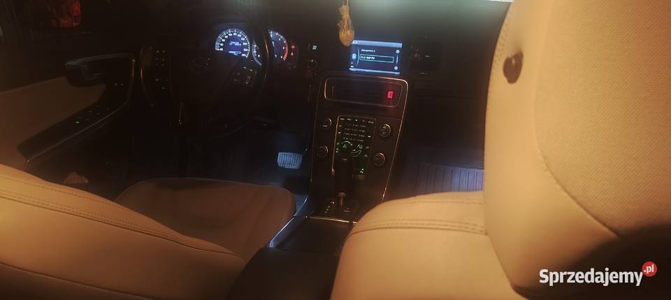 Volvo V60 20D Automat 2011r ABS V60 Sobolew