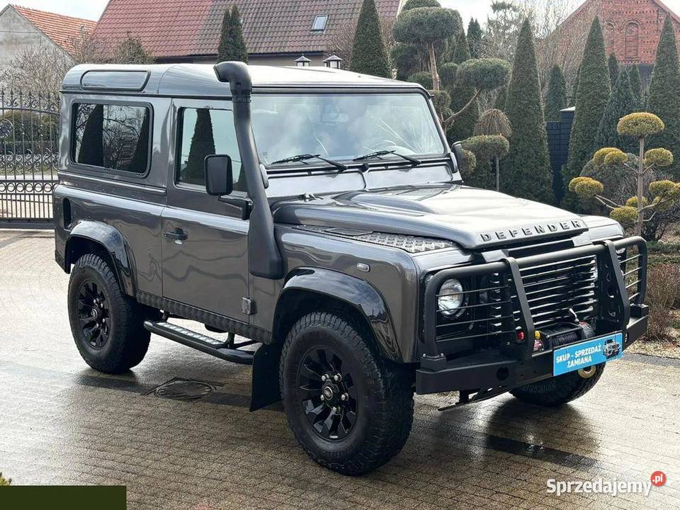 Land Rover Defender Limited Edition 90 DPF E 122 Defender Krotoszyn