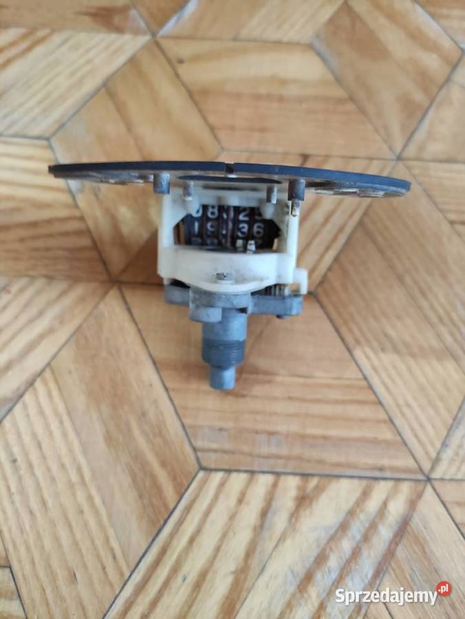 Tarcza licznika z mechanizmem Fiat 126p Przeworno