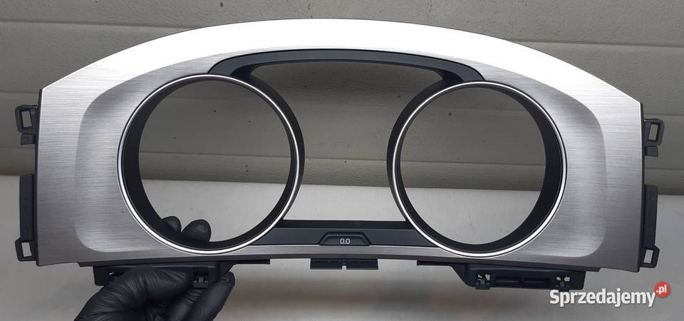OBUDOWA RAMKA DEKOR LICZNIKA VW GOLF VII Motoryzacja Mielęcin