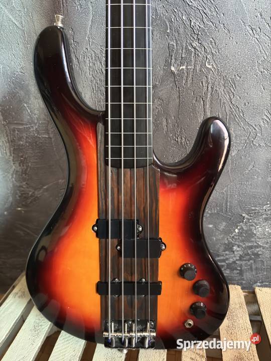 Fender squier gitara bass Fretless Cieszyn