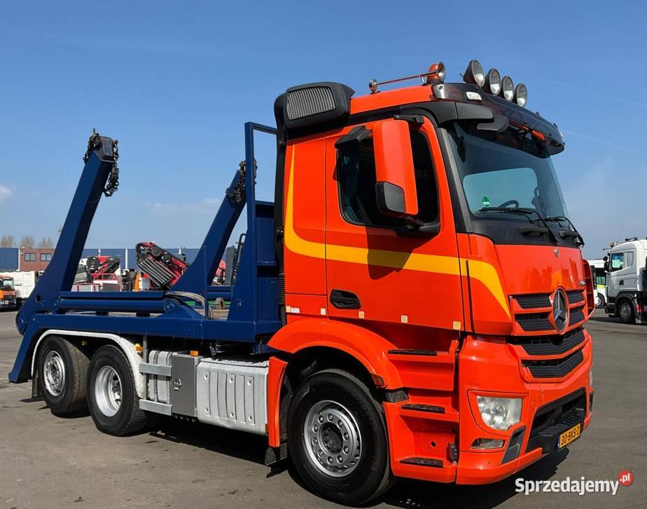 Bramowiec Mercedes Rok produkcji 2012 Warszawa