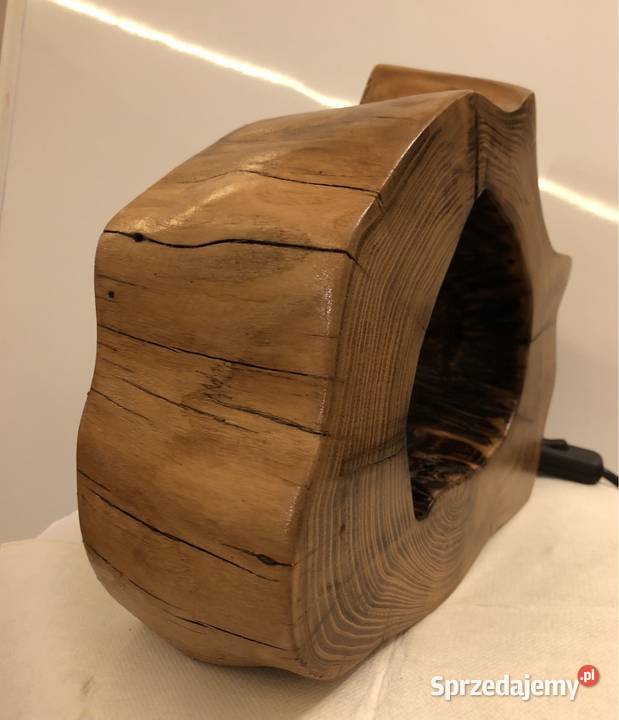 Lampa z plastra drewna ręcznie robiona Leśnica