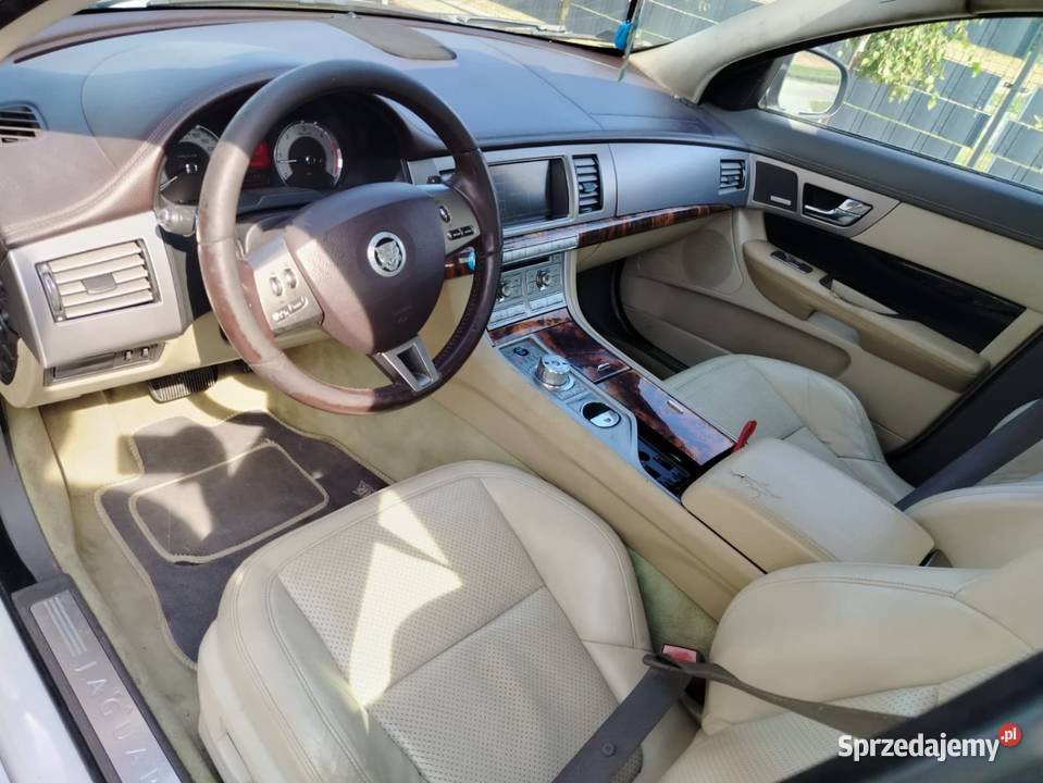 Jaguar XF 2009 27d 207 4/5 Miechów