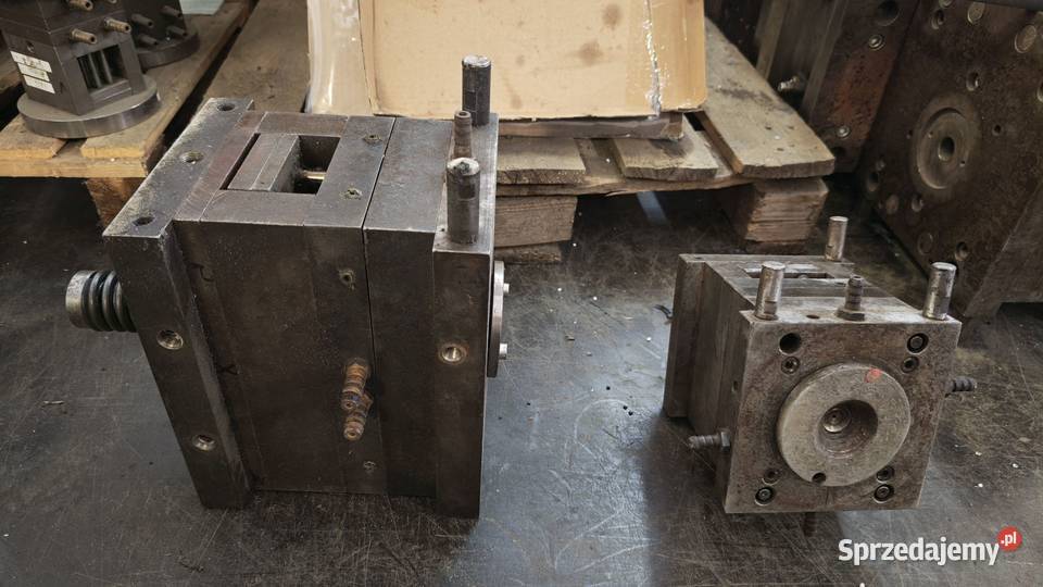 Forma wtryskowa na kubek dziecka i sitko na kran Gdańsk