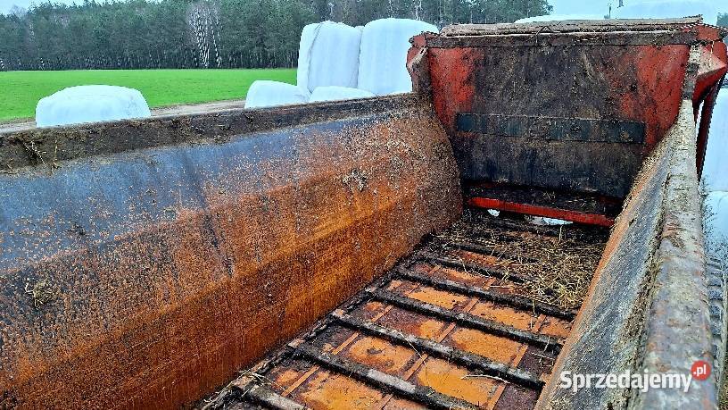 Rozrzutnik obornika Gilibert Helios 15 nieuszkodzony Rozrzutniki obornika Wizna