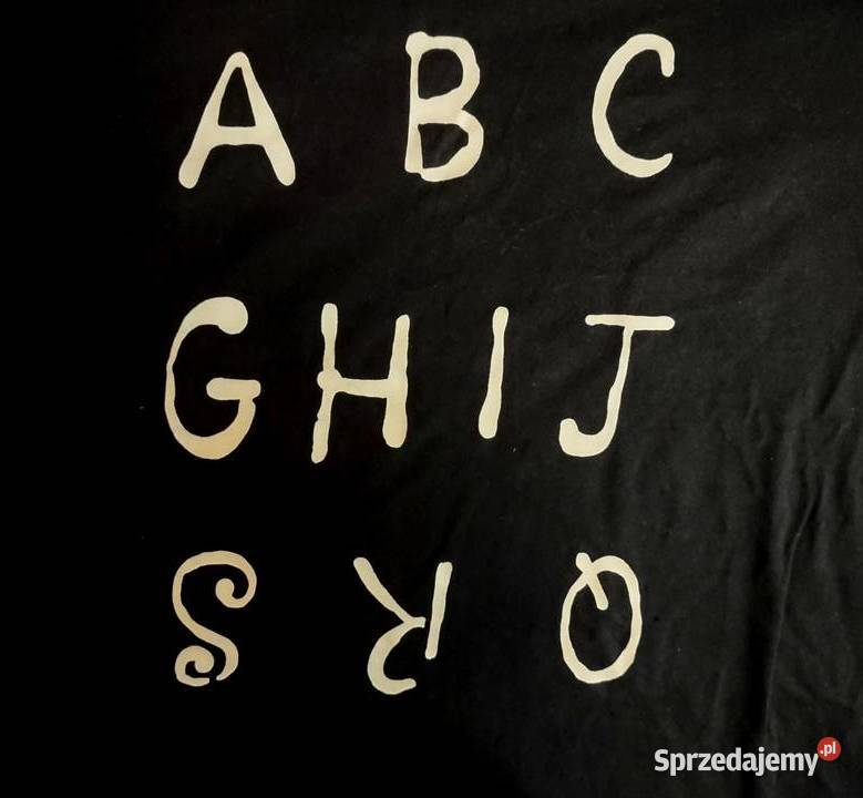 Nowe spodnie Jeans i używany tshirt puszystego