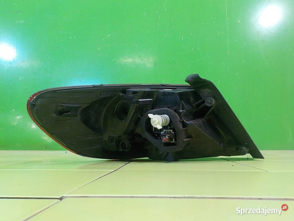 VW CC LIFT 20 TDI AUT 14r SEDAN 4D lampa prawa Lampy tylne Suków