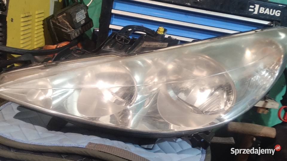 Lewy i prawy reflektor lampa przód peugeot 207 Szprotawa sprzedam