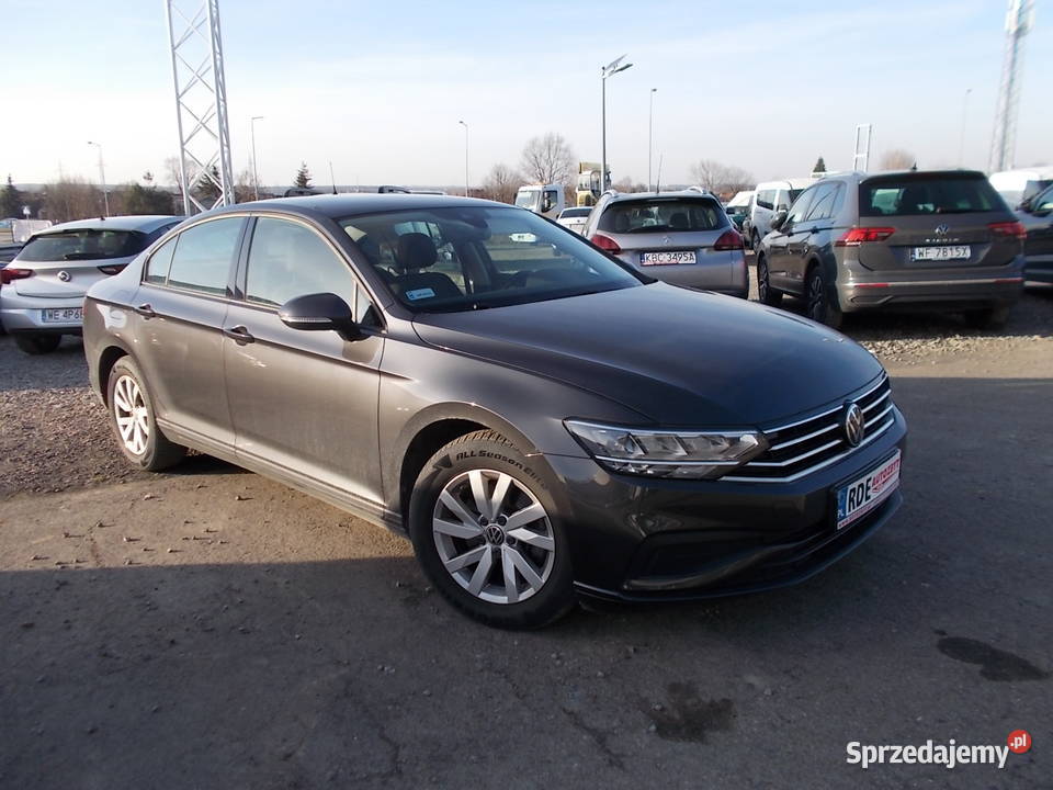 VW PASSAT 15 benzynaAutomatsalon Polska światła przeciwmgielne Passat Dębica