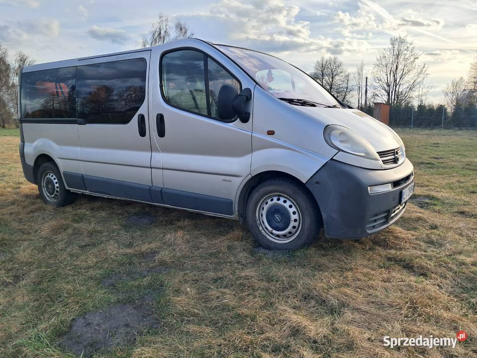 Opel Vivaro 19 CDTI 2006 9 osób 556888km Ozorków
