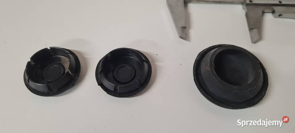 Honda CBR 125 JC 34 zaślepki ramy 3 sztuki 7800 Warszawa sprzedam