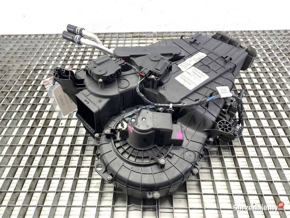 NAGRZEWNICA TYŁ DODGE CARAVAN V 68300368AB Van