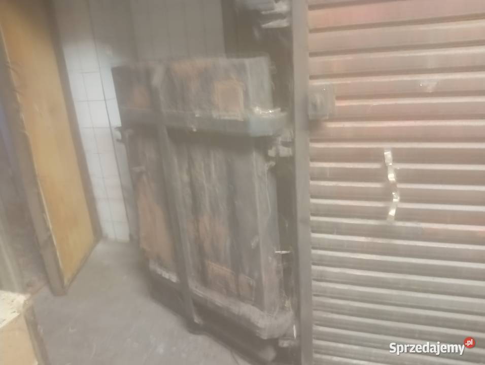 Piec na słomę drewno zrębki drzewne Rzędziszowice