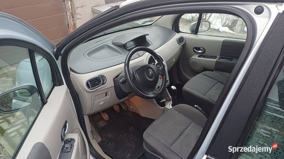 Renault Modus z 2005 roku z silnikiem benzynowym Rok produkcji 2005 Annopol