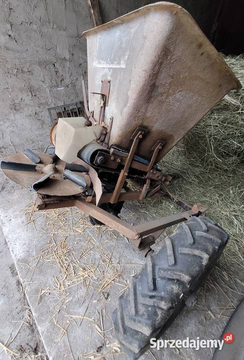 Sprzedam rozsiewacz KOS Rozprza