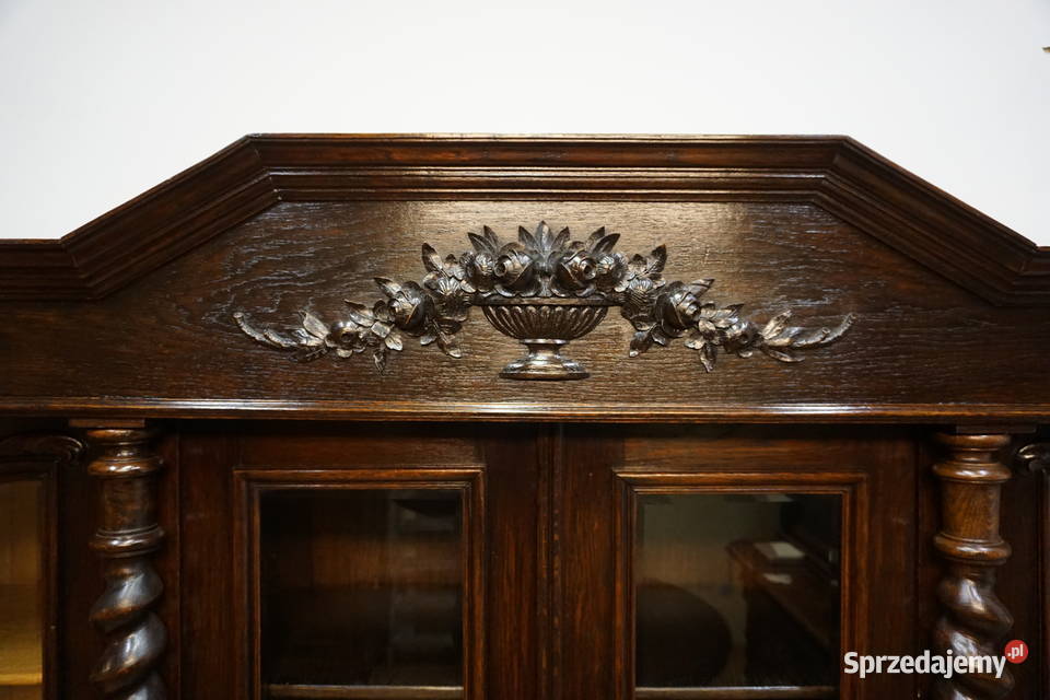 CZTERODRZWIOWA BIBLIOTEKA SPIRALNE KOLUMNY dolnośląskie Niemcza