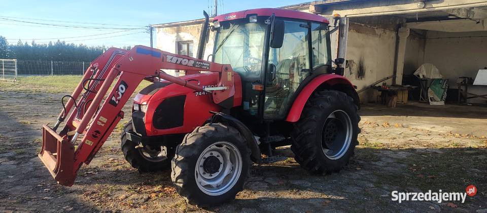 Zetor Proxima 7441 z turem