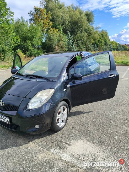 Toyota Yaris Premium Samochody osobowe Juszkowo sprzedam