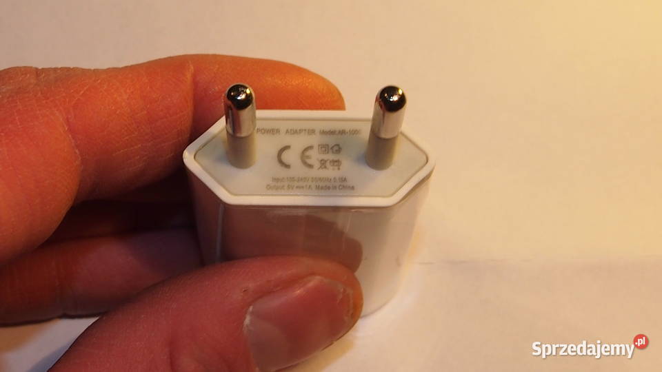 Uniwersalny adapter USB AR 1000 Ładowarka 5 V 1 Elektronika śląskie Tychy