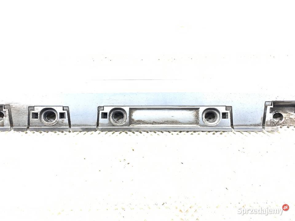 LISTWA PROGOWA PRAWY TOYOTA COROLLA E21