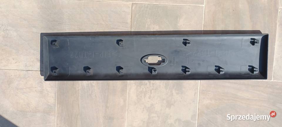 LISTWA BOCZNA TYLNA PRAWA 768F20003R DO RENAULT Pozostałe Brzezie