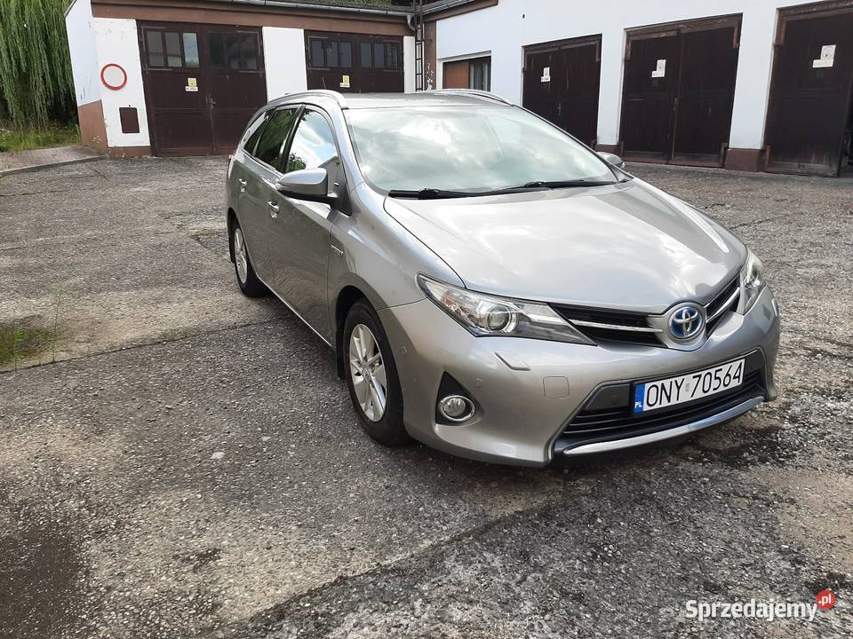 Toyota Auris II 18 2 hybrid kombi wersja presige hybryda opolskie Paczków