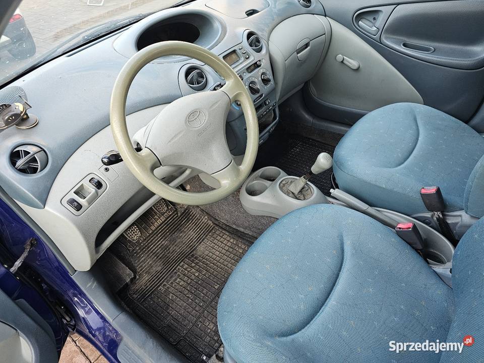 Toyota Yaris P1 10 1999 kupiony w polskim salonie