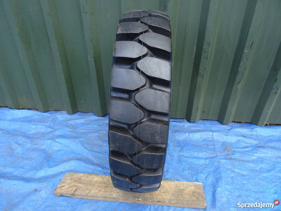 OPONA SOLIDEAL 700 700 R 15 PEŁNA NOWA 55015 Śliwnik