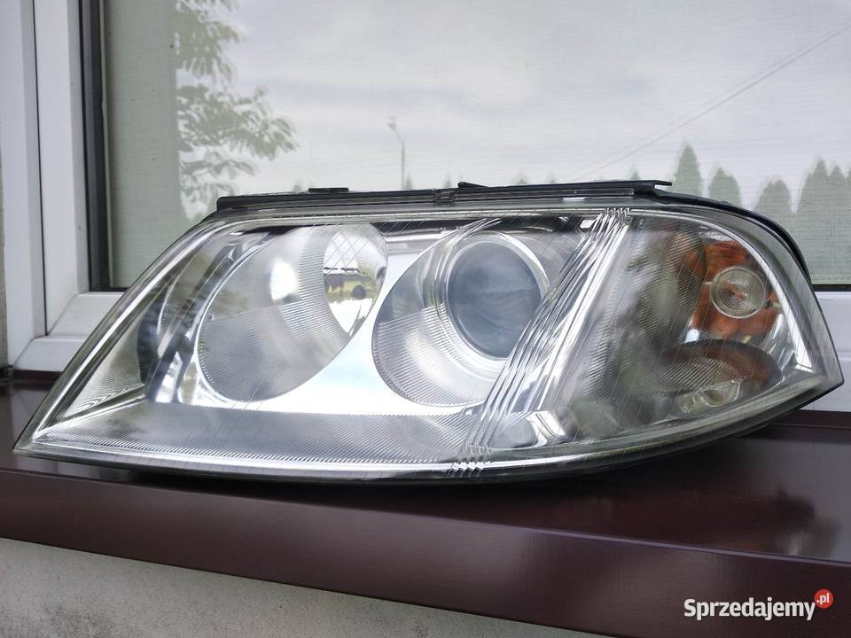 VW Passat B5 LIFT FL lampa przednia lewa osobowe Sieradz
