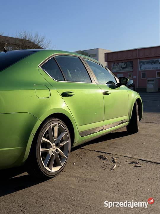 Skoda Octavia VRS 2015r sedan rally Green Pearl elektryczne lusterka dolnośląskie