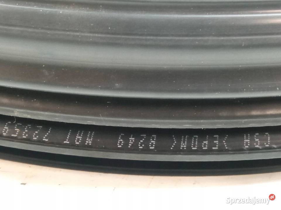 USZCZELKA DRZWI LEWY PRAWY PRZÓD KOMPLET Uszczelki świętokrzyskie sprzedam