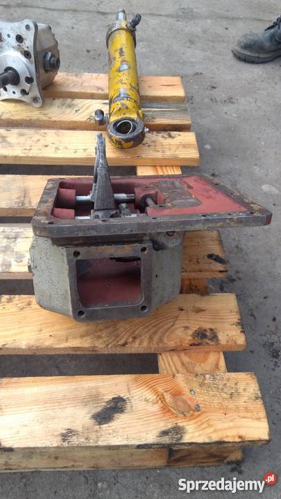 Pokrywa skrzyni biegów widlak RAK Chełmica Duża