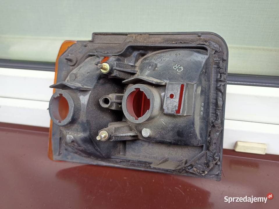 Nissan Sunny B11 Kombi Traveller lampa tył tylna Sieradz