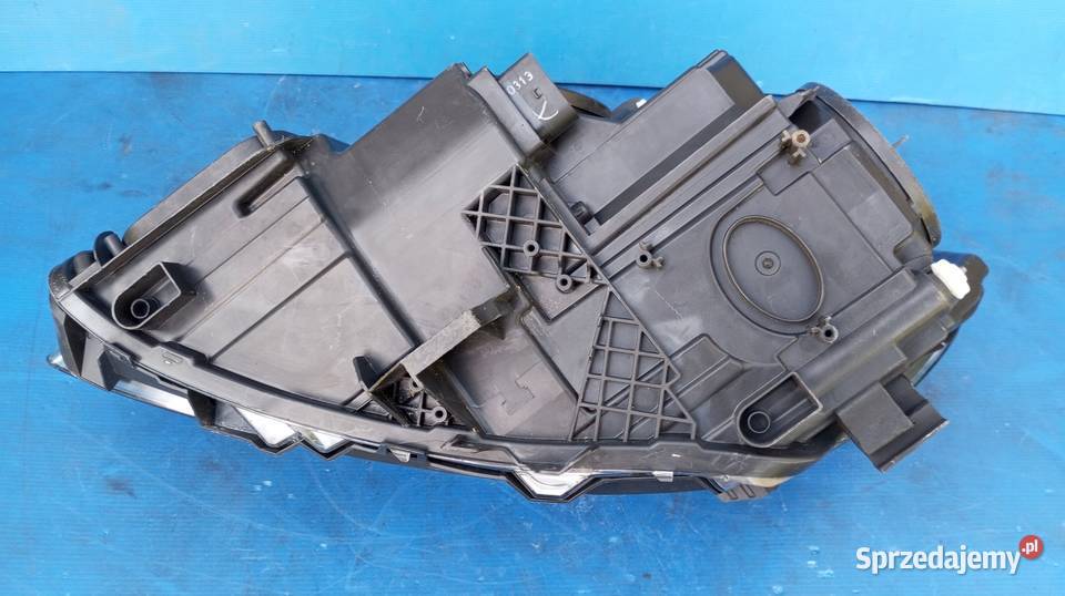 LAMPA REFLEKTOR PRAWY PRZÓD EU MERCEDES W176 A