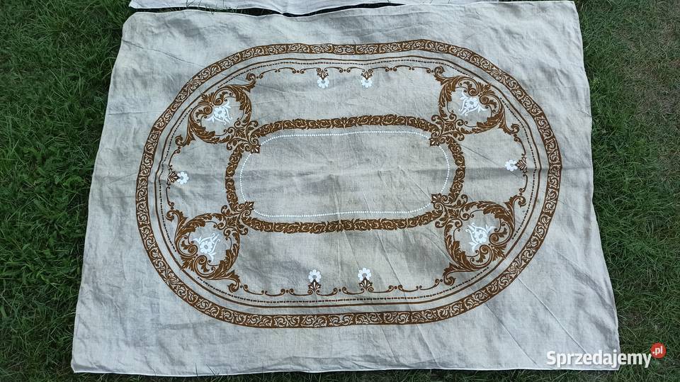 Ozdobne lniane haftowane obrusy z serwetkami Wieluń sprzedam